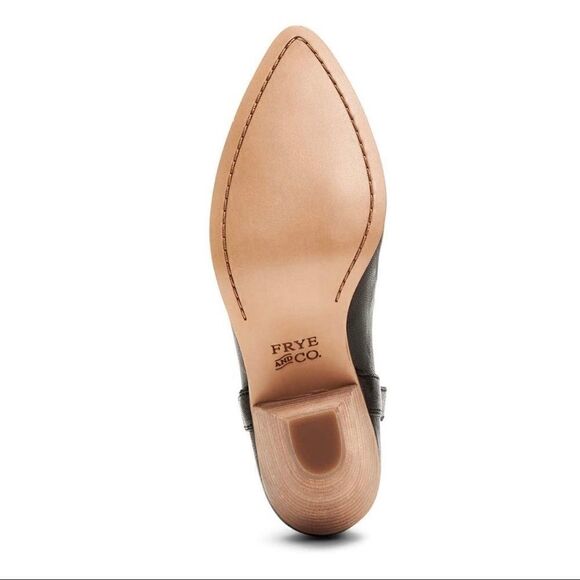 Frye & Co Maley Leather Ankle Boot. - Picture 5 of 7